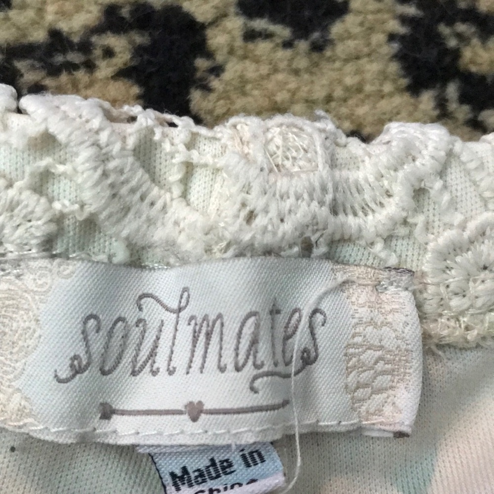 Shorts - Picture 2 of 4